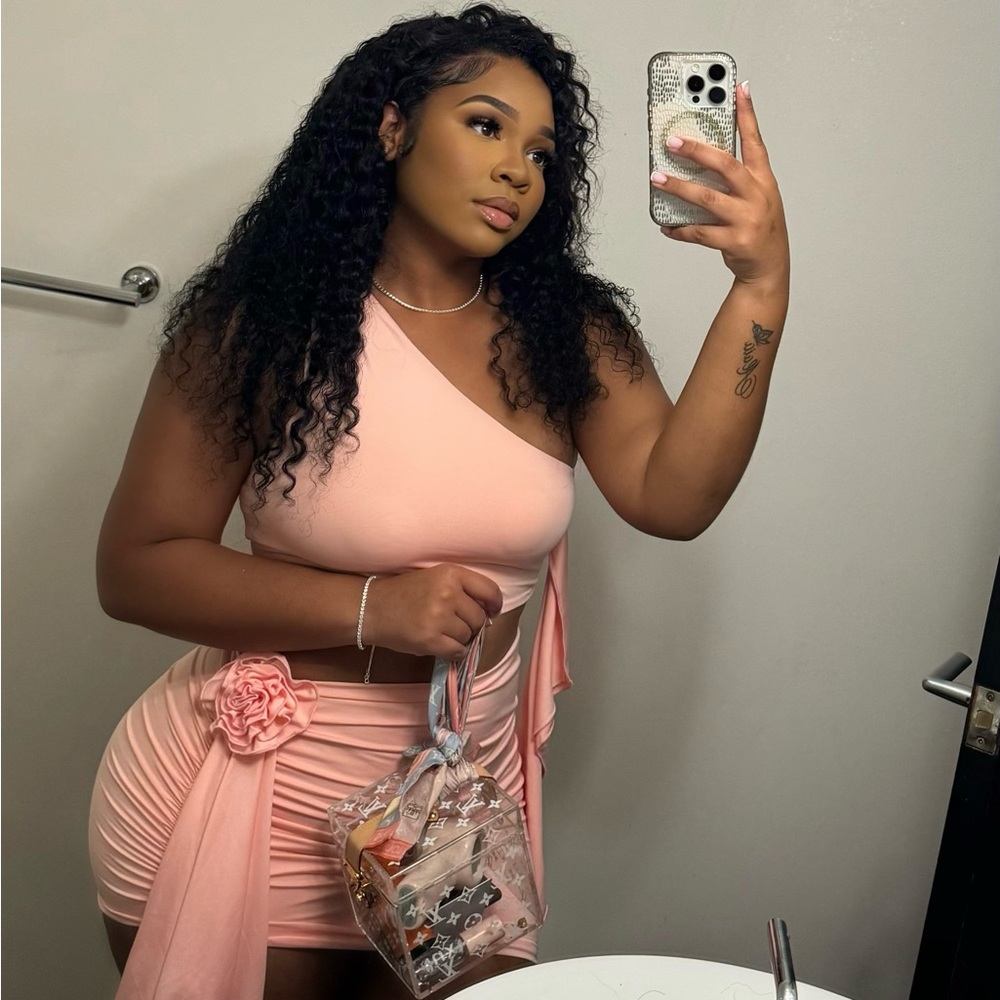 Selling pink two piece from lovers and friends